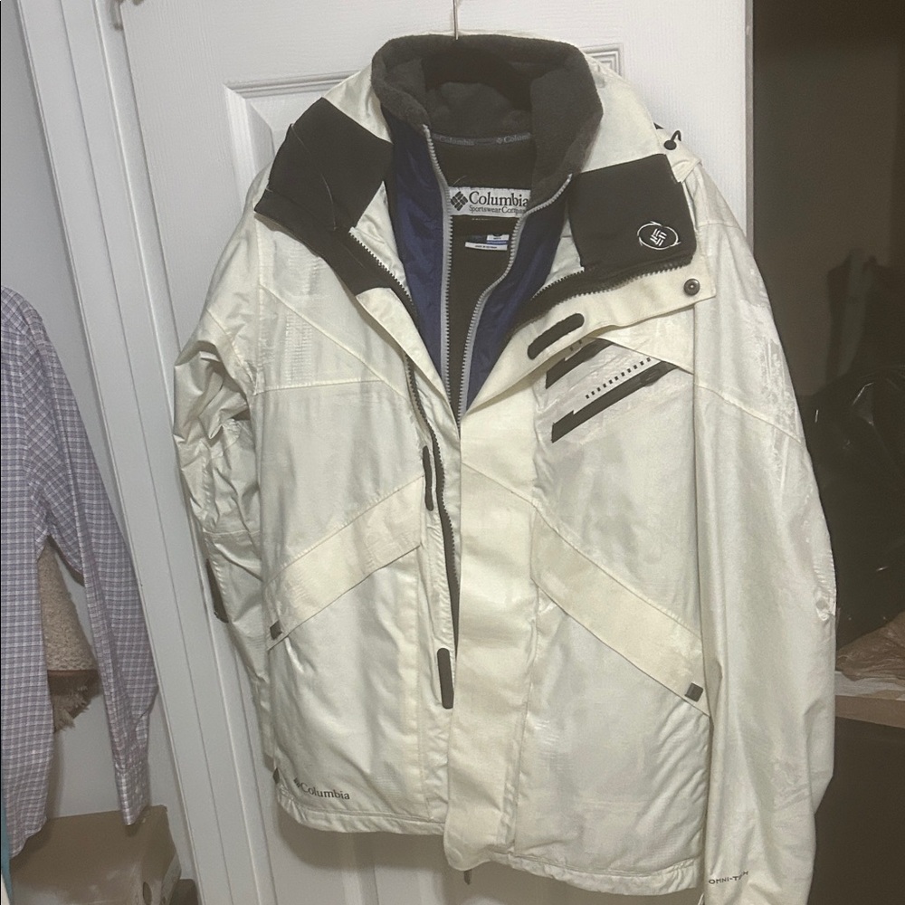 Columbia Men's Cream Ski Jacket